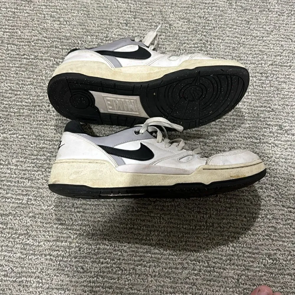 Nike  shoes